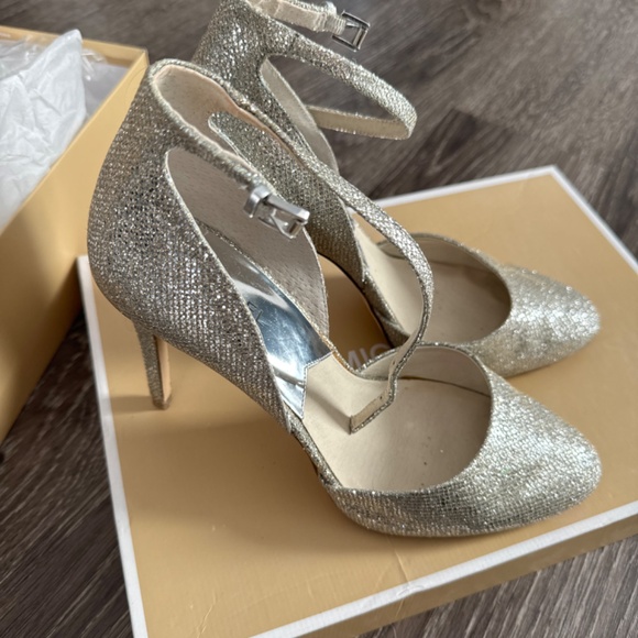 Michael Kors Silver Georgia Ankle Strap Glitter Heel Women’s 10 - Picture 2 of 8